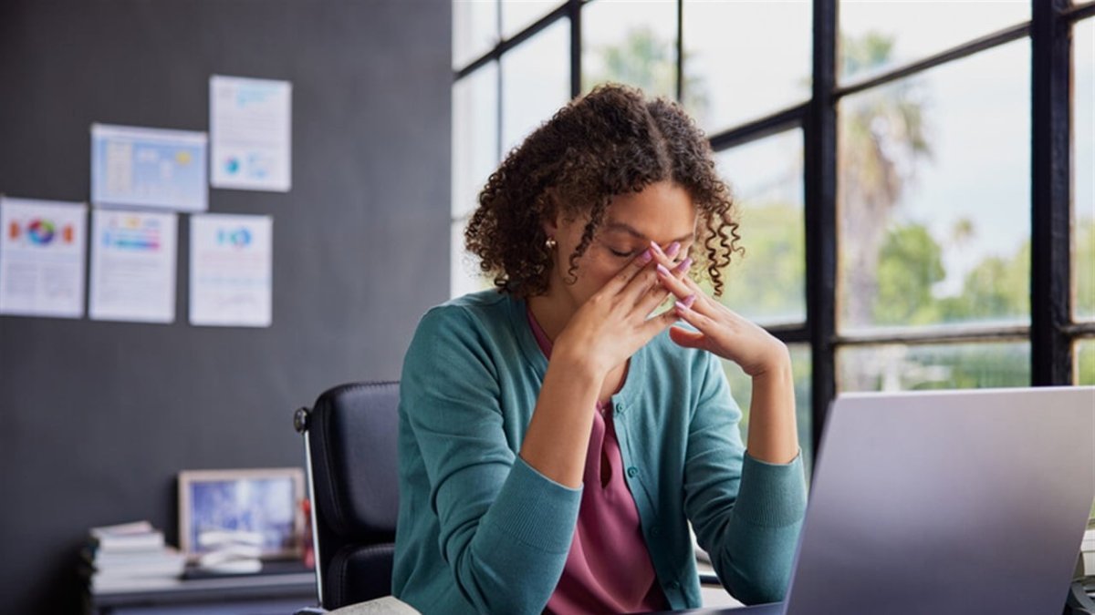 تقرير دولي يكشف عن تصاعد القلق والتوتر والغضب حول العالم
