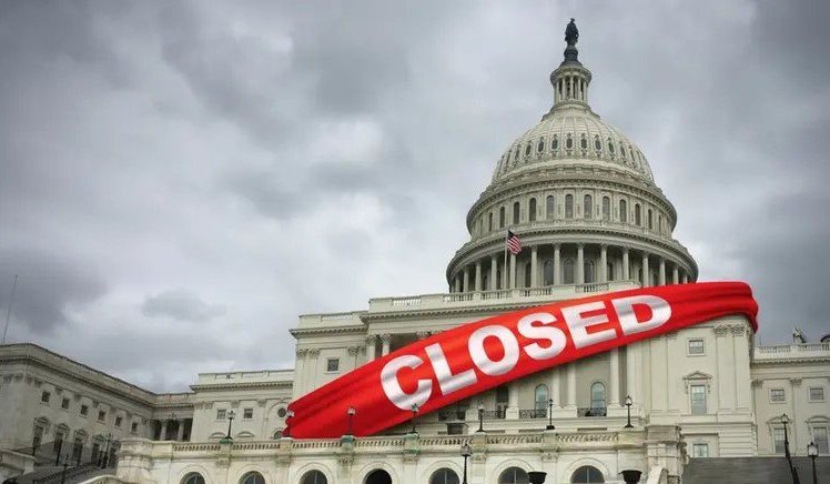 الإغلاق الحكومي يهدد الاقتصاد الأميركي بضرر مؤقت